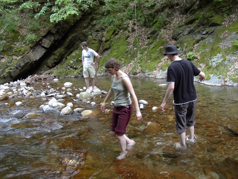 14_rumstehen_im_fluss_big