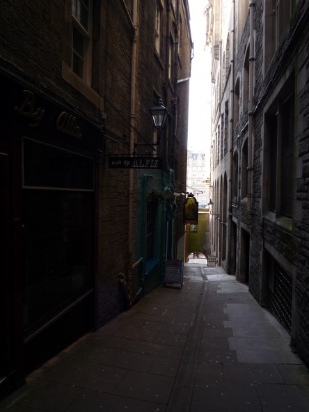 UK2010222