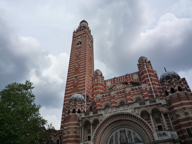 UK2010242