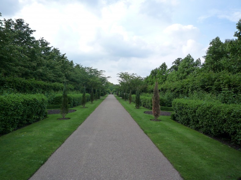 UK2010282