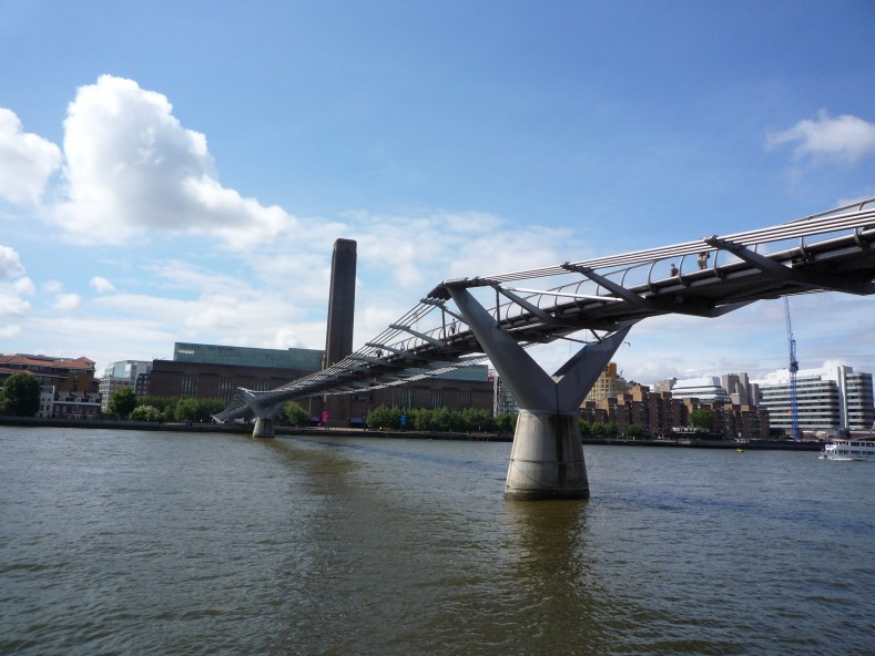 UK2010289