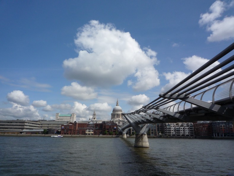 UK2010293